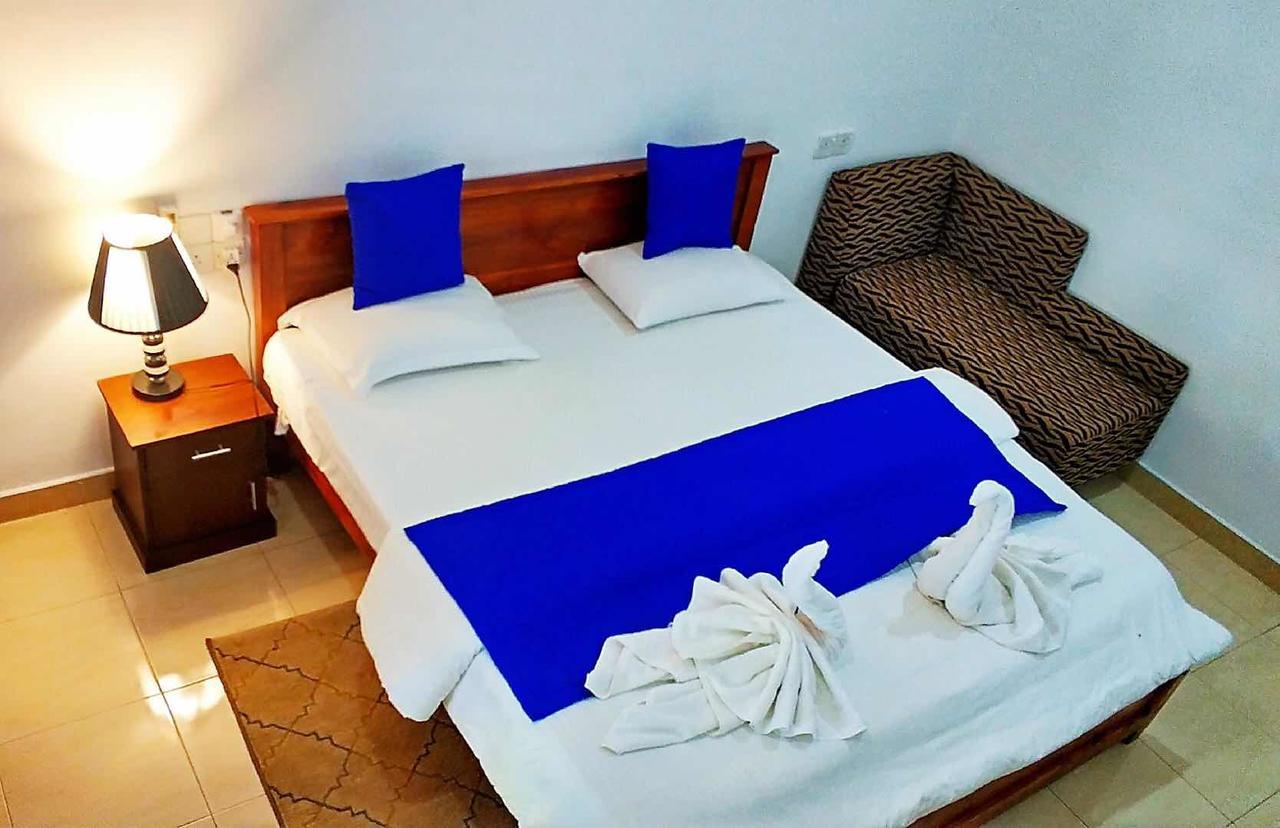 Blue Whale Holiday Hotel Мирисса Экстерьер фото
